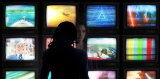 2 Pics From WONDER WOMAN 1984 & Steve Trevor!