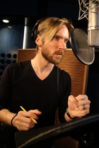 Batman Vs. Tmnt: Troy Baker Talks Voicing Both Batman And The Joker -  Batman On Film