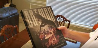 Jett Thumbs-through BATMAN: THE DEFINITIVE HISTORY OF THE DARK KNIGHT